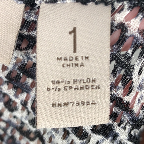 Chicos Easywear Leopard Top Open Front Sz. 1 (M) - Picture 7 of 9